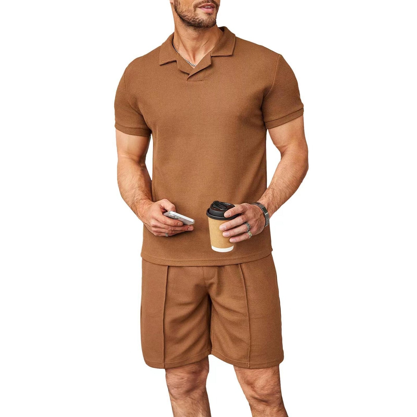 Leichtes Set aus Poloshirt und Shorts aus Strick